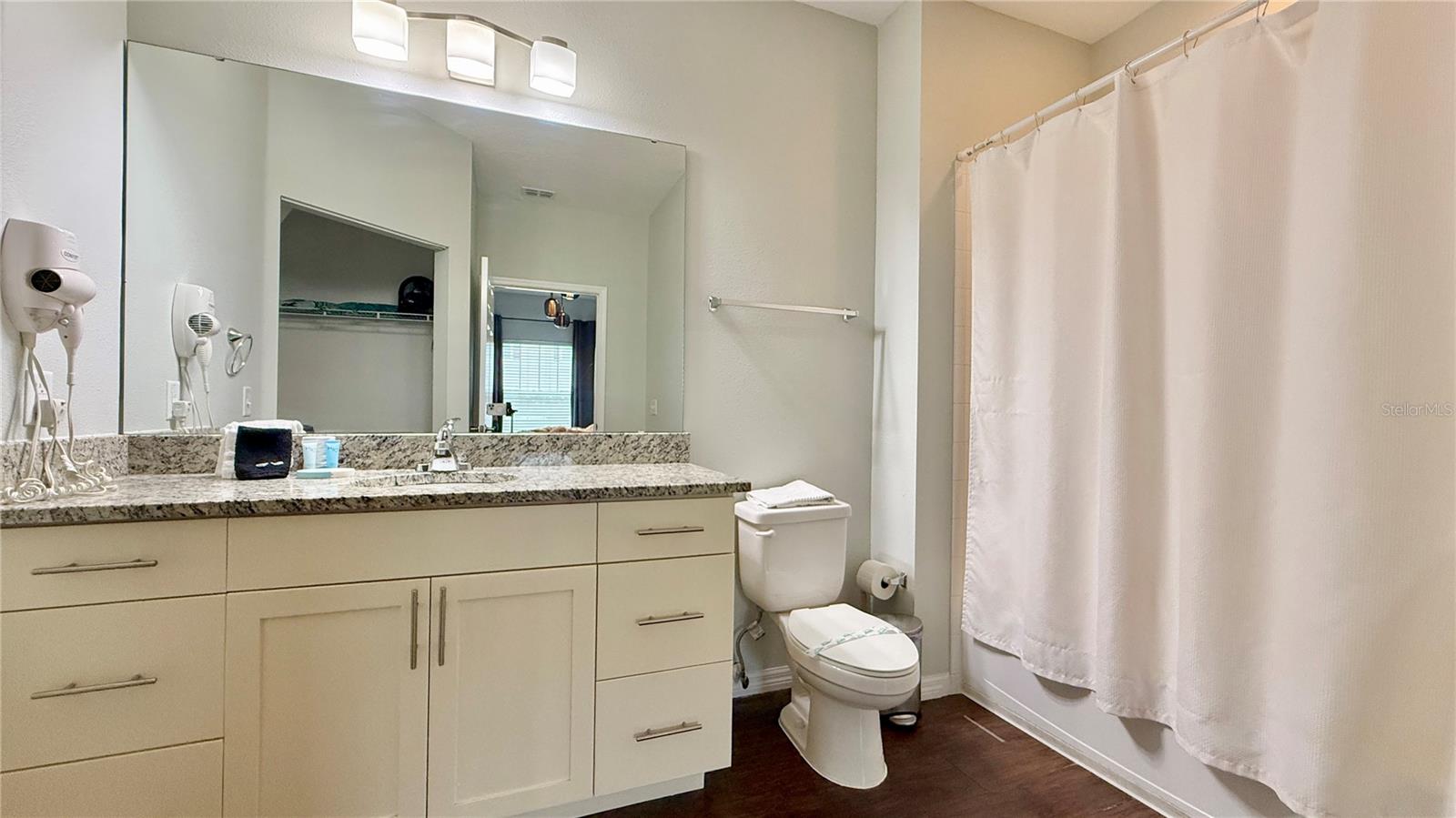 Image 13 of 26 For 8947 Shine Drive