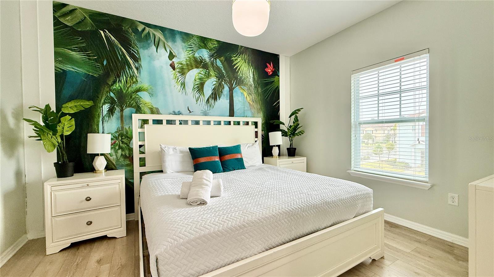 Image 15 of 26 For 8947 Shine Drive