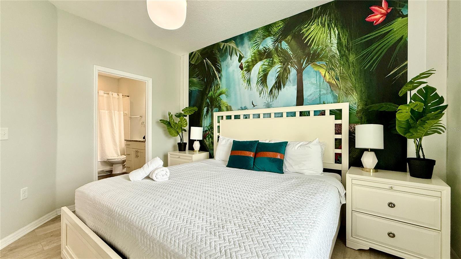 Image 16 of 26 For 8947 Shine Drive