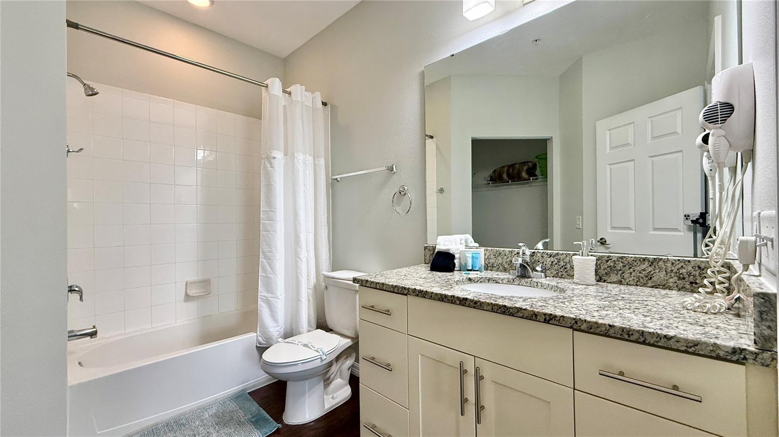 Image 17 of 26 For 8947 Shine Drive