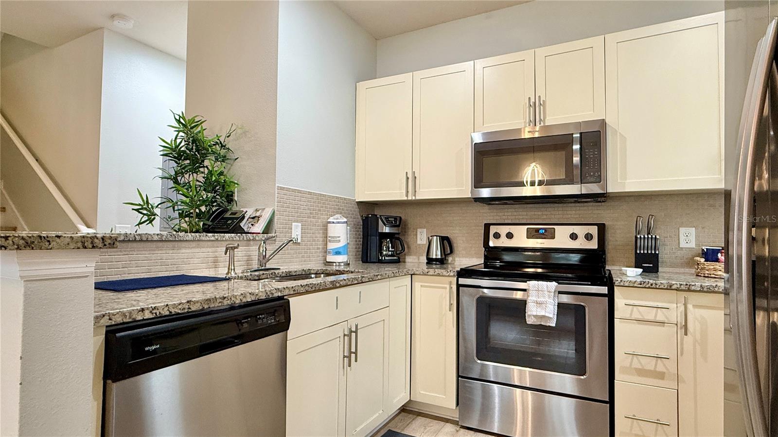 Image 2 of 26 For 8947 Shine Drive