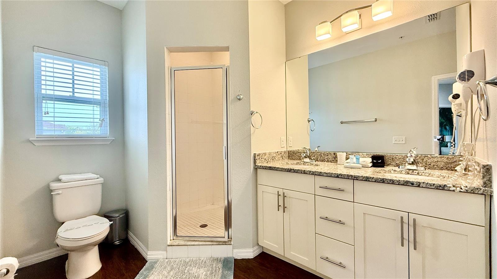 Image 22 of 26 For 8947 Shine Drive