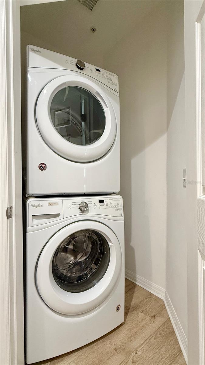 Image 25 of 26 For 8947 Shine Drive