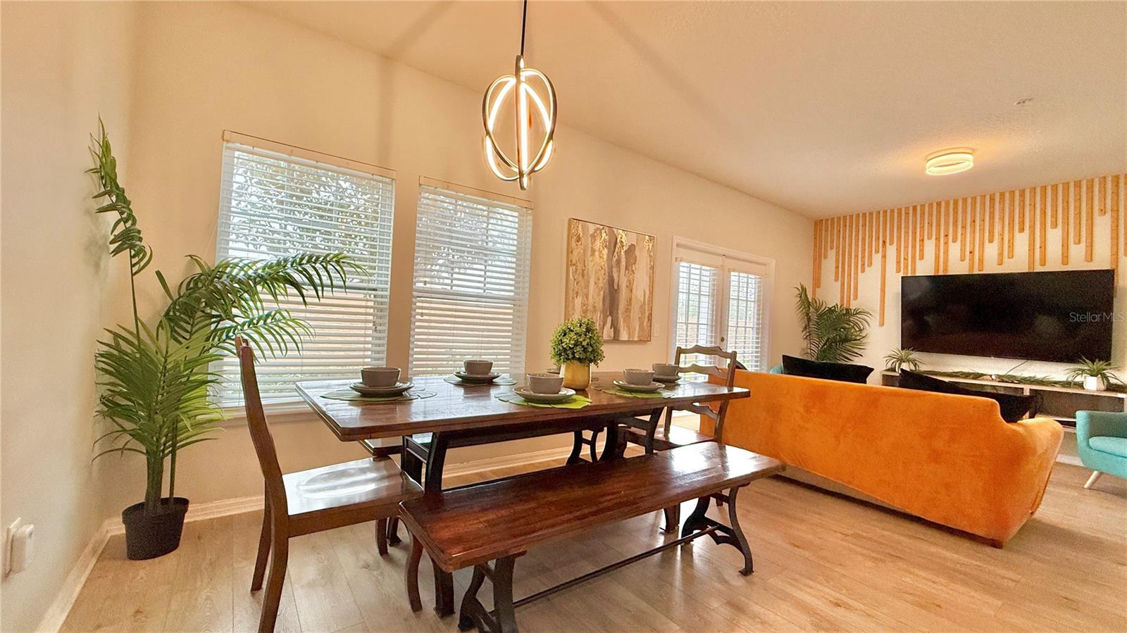 Image 4 of 26 For 8947 Shine Drive