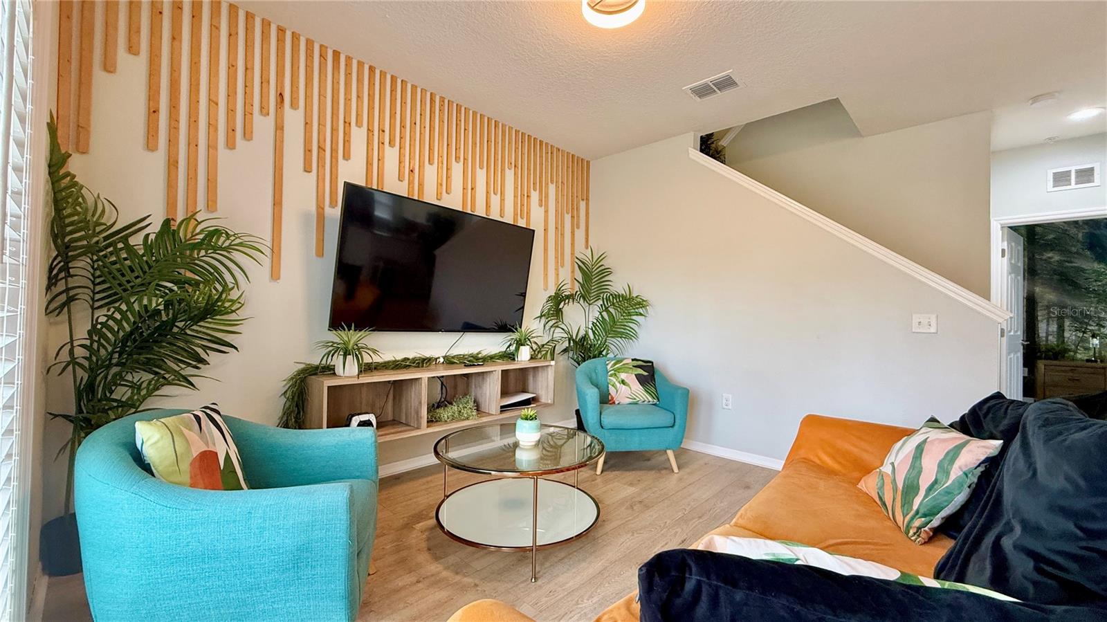 Image 7 of 26 For 8947 Shine Drive