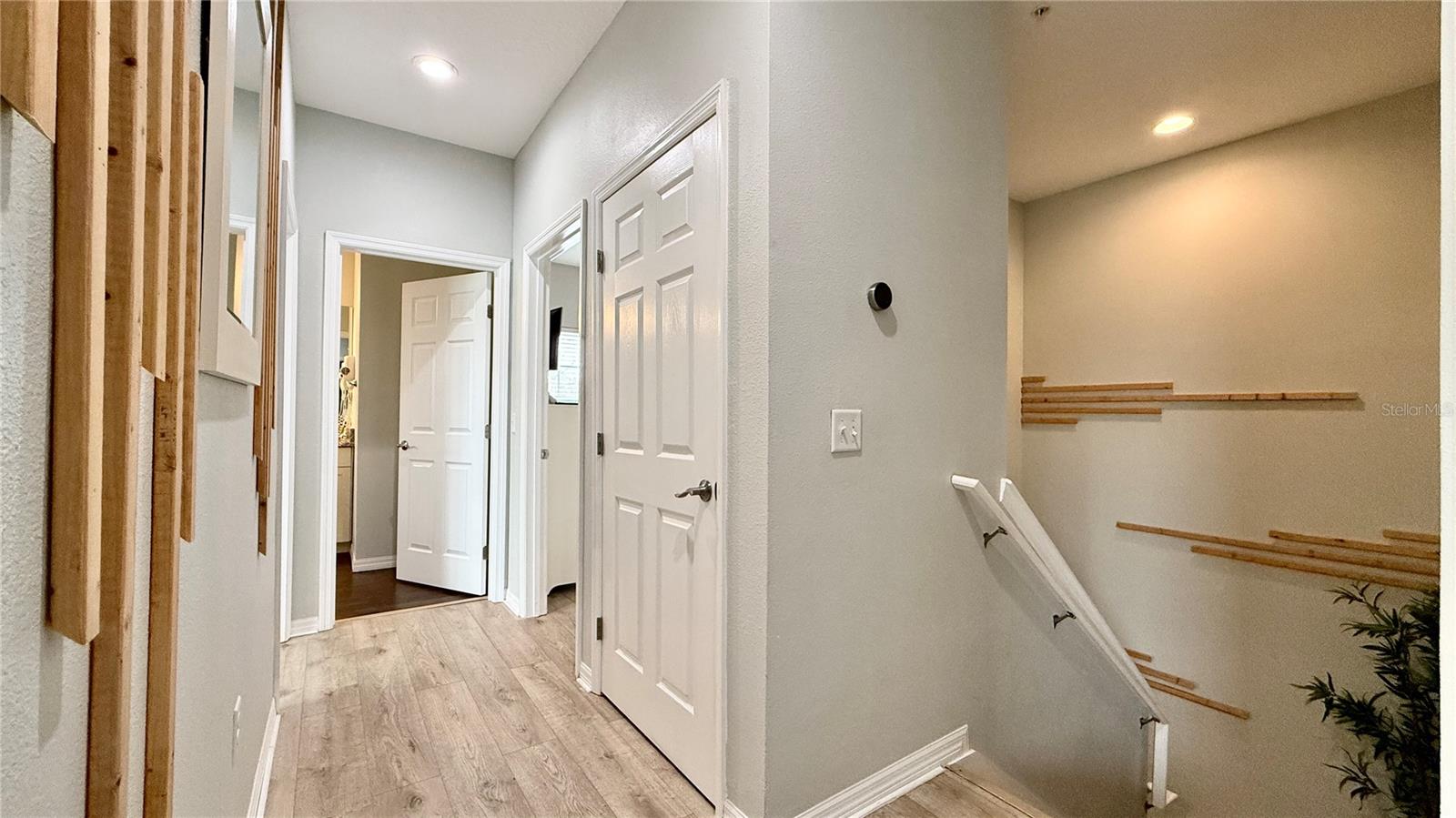 Image 9 of 26 For 8947 Shine Drive