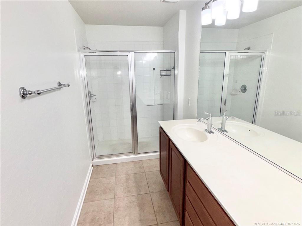 Image 17 of 33 For 12804 Salomon Cove Drive