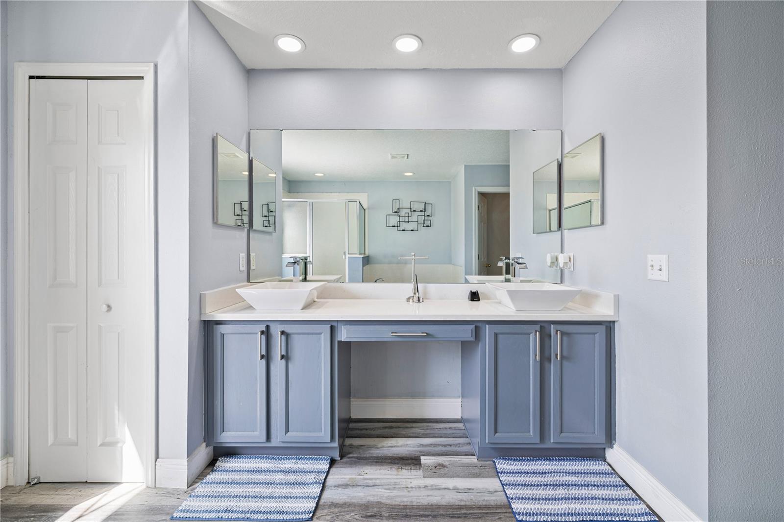 Image 33 of 54 For 13526 Fox Glove Street