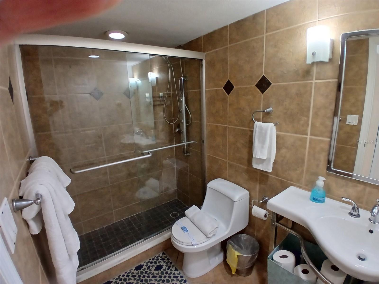 Image 19 of 22 For 313 Atlantic Avenue 5160