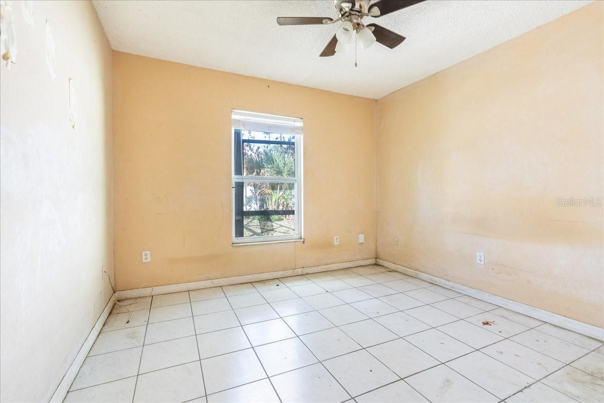 Image 23 of 37 For 2621 Rolling Broak Drive