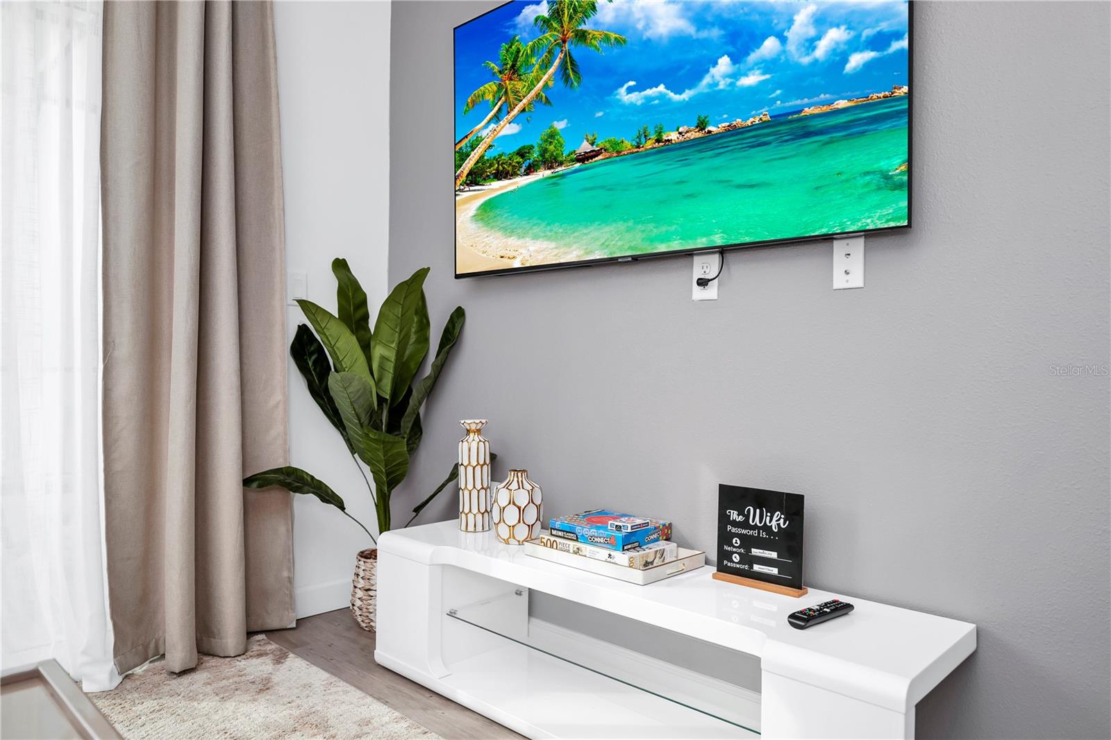 Image 10 of 30 For 213 Famagusta Drive