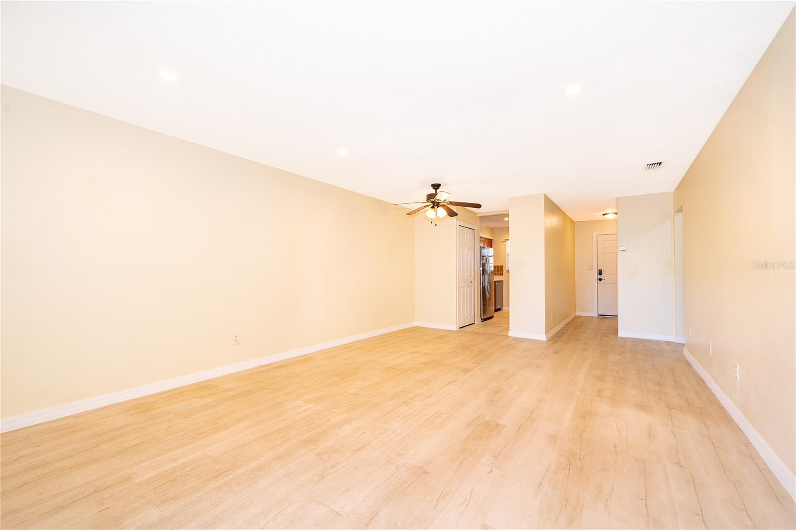 Image 12 of 25 For 4858 Tangerine Avenue 4858