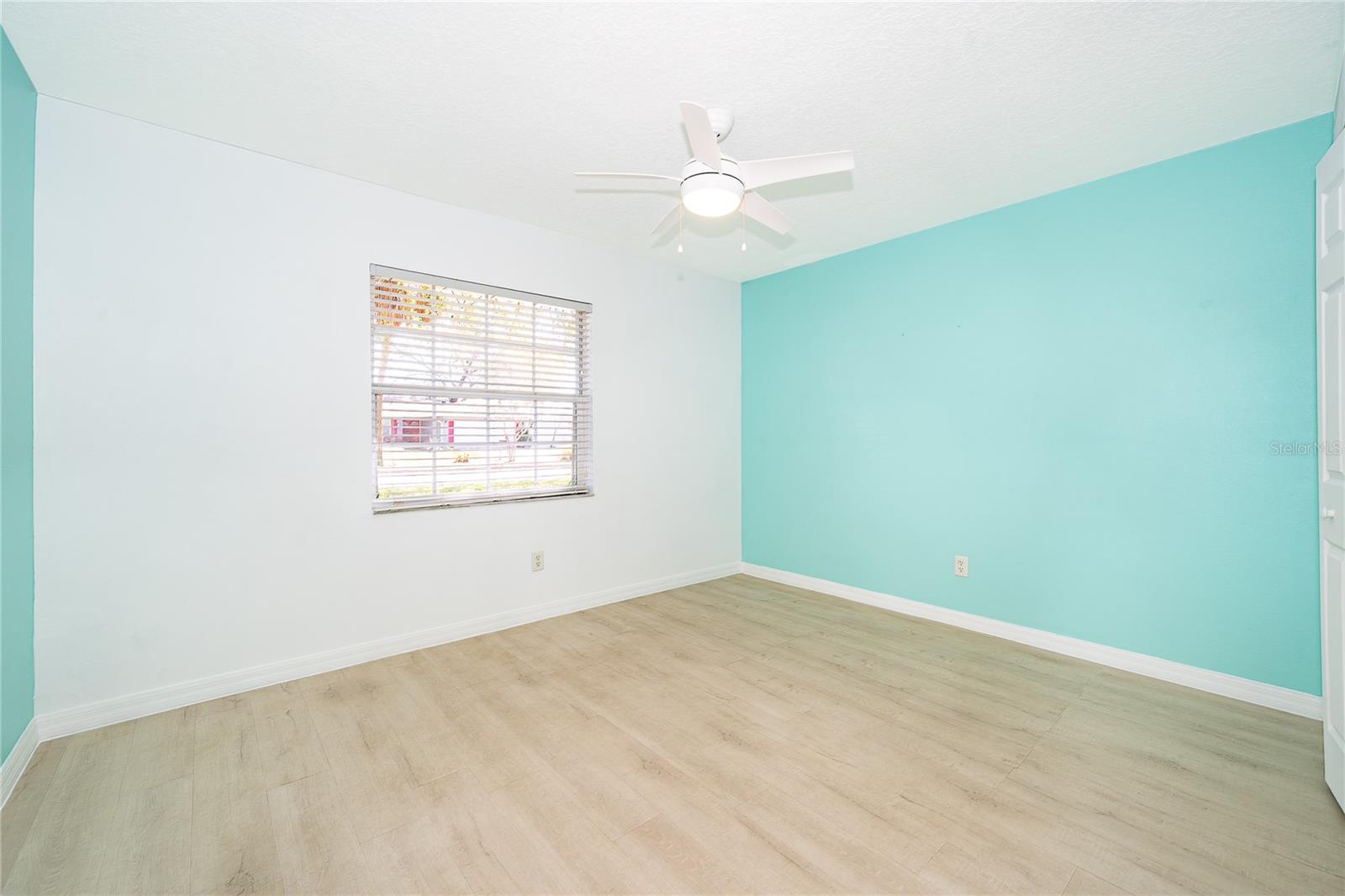 Image 17 of 25 For 4858 Tangerine Avenue 4858