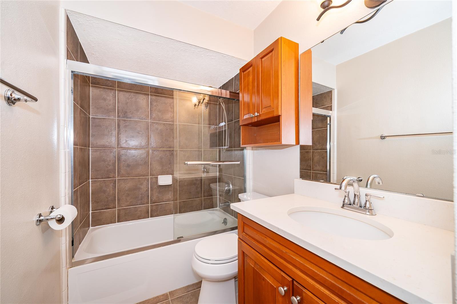 Image 18 of 25 For 4858 Tangerine Avenue 4858