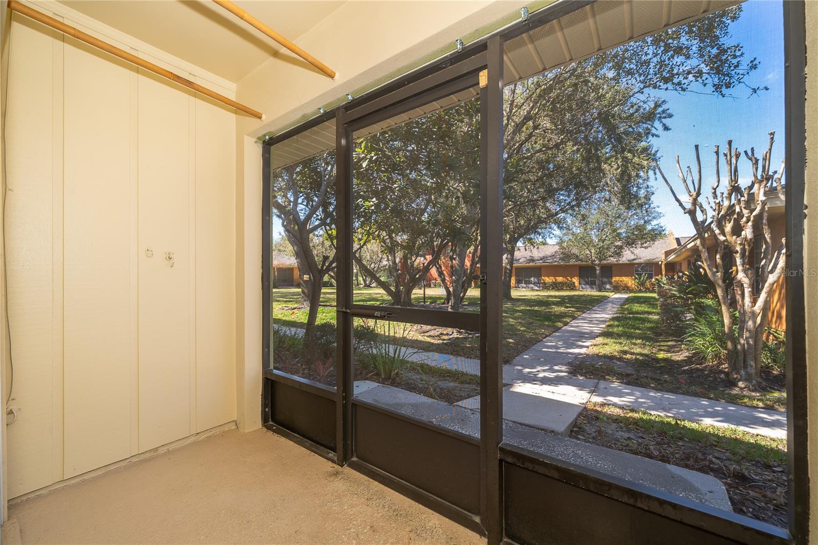 Image 9 of 25 For 4858 Tangerine Avenue 4858