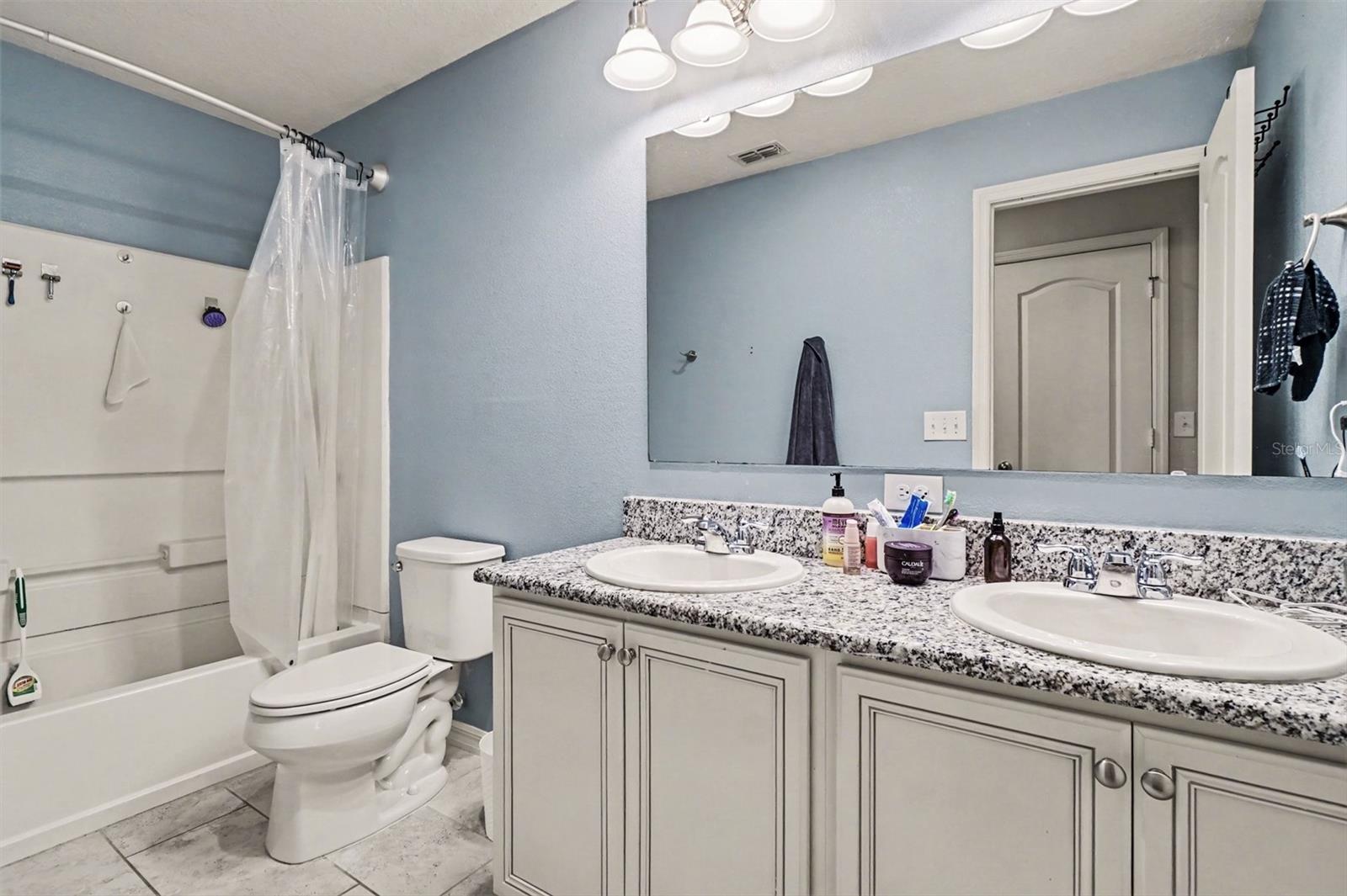 Image 19 of 36 For 13742 Bravante Alley