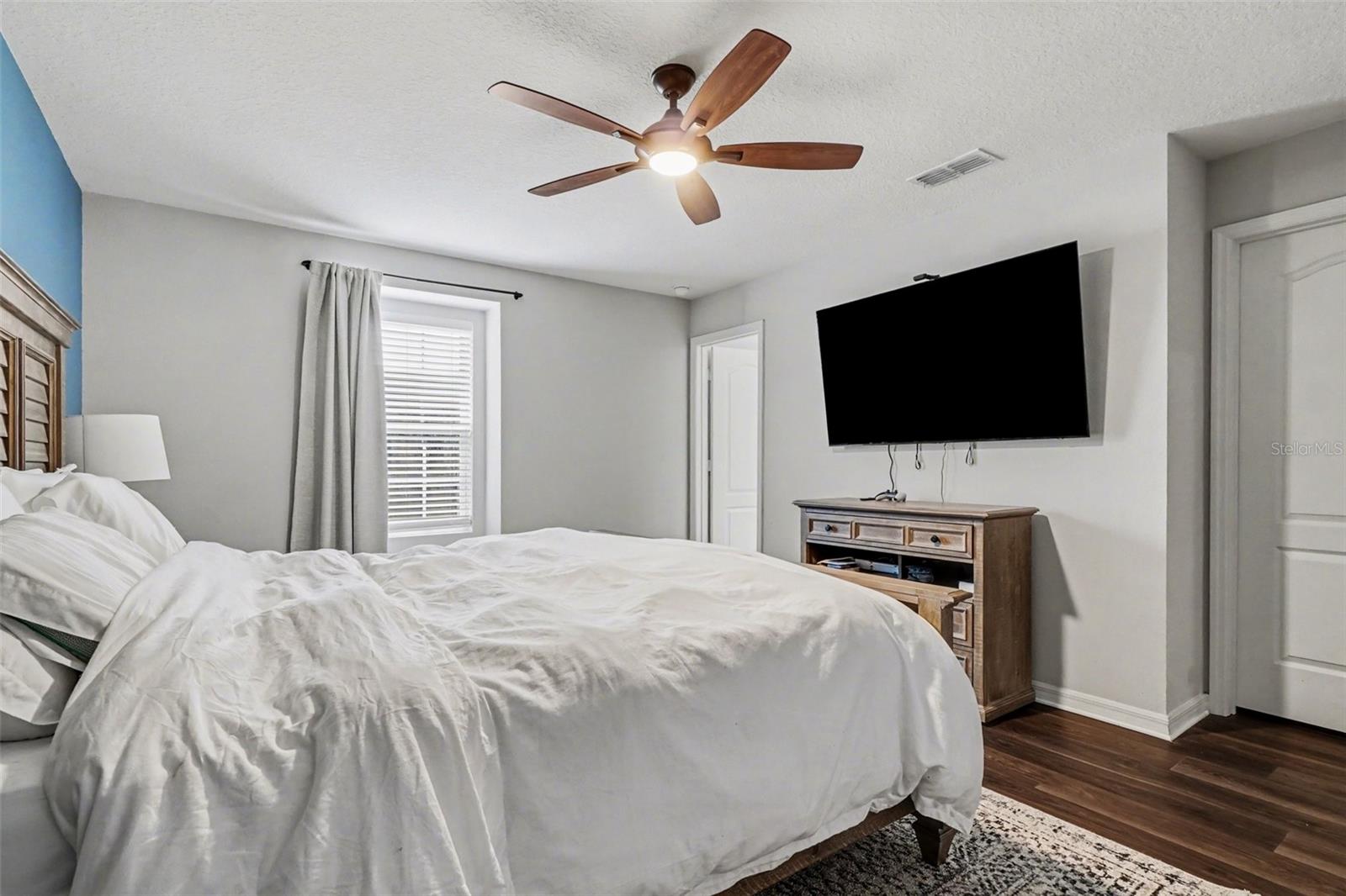 Image 26 of 36 For 13742 Bravante Alley