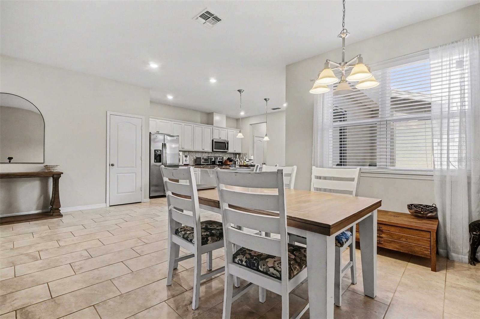 Image 8 of 36 For 13742 Bravante Alley