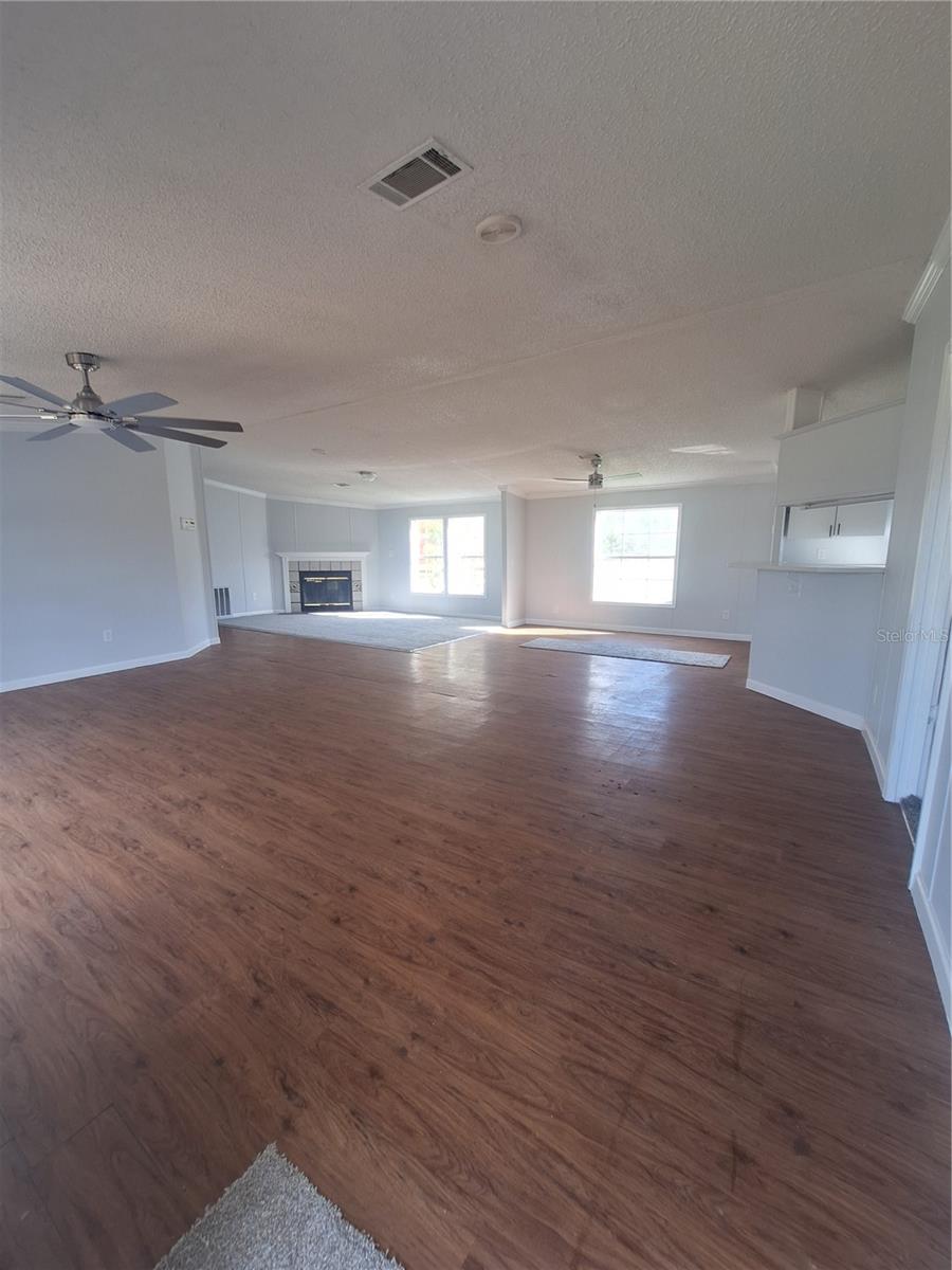 Image 17 of 41 For 4452 Roundup Drive