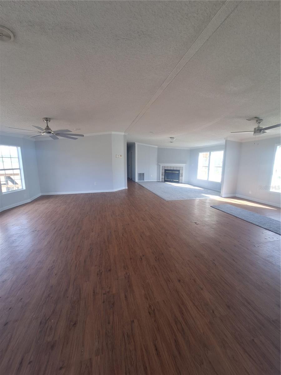 Image 18 of 41 For 4452 Roundup Drive