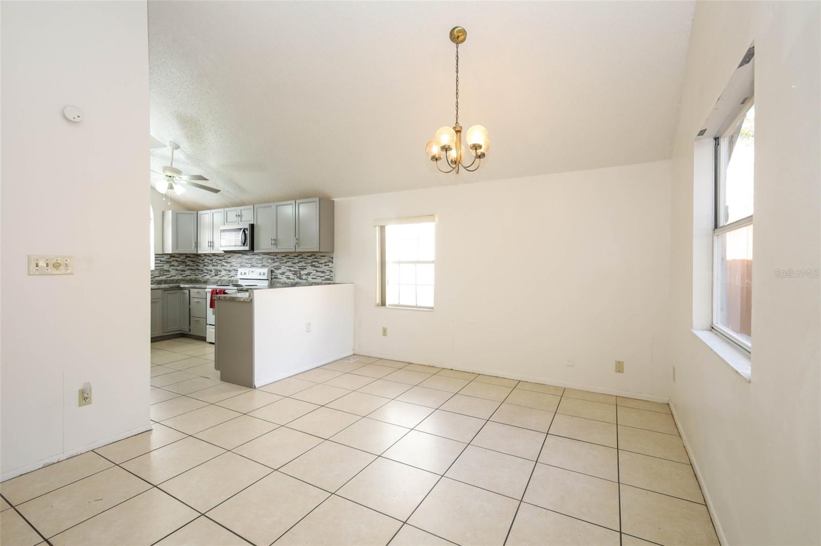 Image 13 of 60 For 7609 Telegraph Hill Road