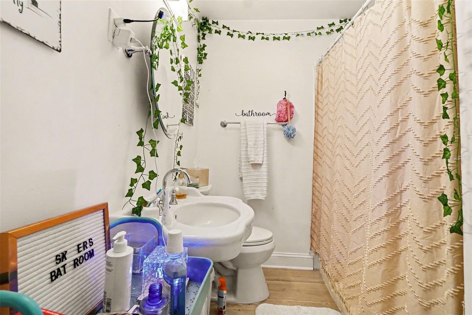 Image 14 of 25 For 1212 Anderson Street