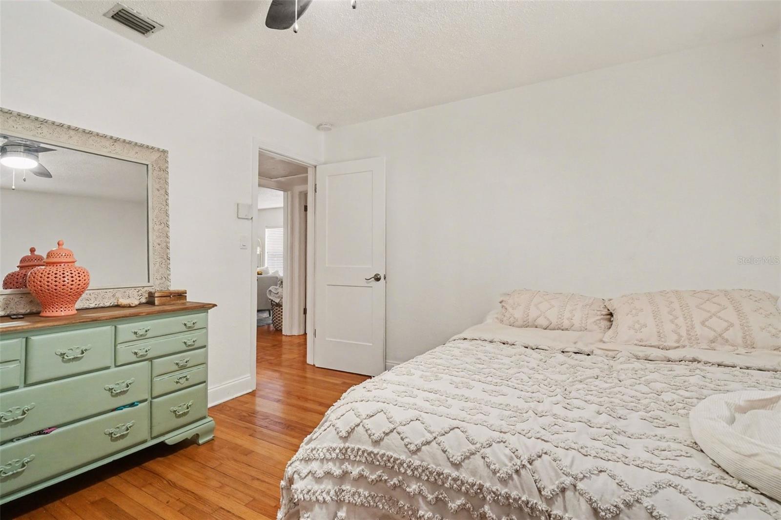 Image 17 of 25 For 1212 Anderson Street