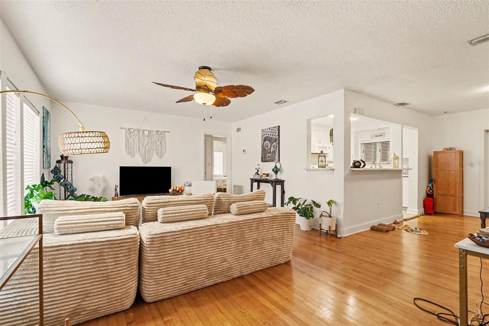 Image 5 of 25 For 1212 Anderson Street