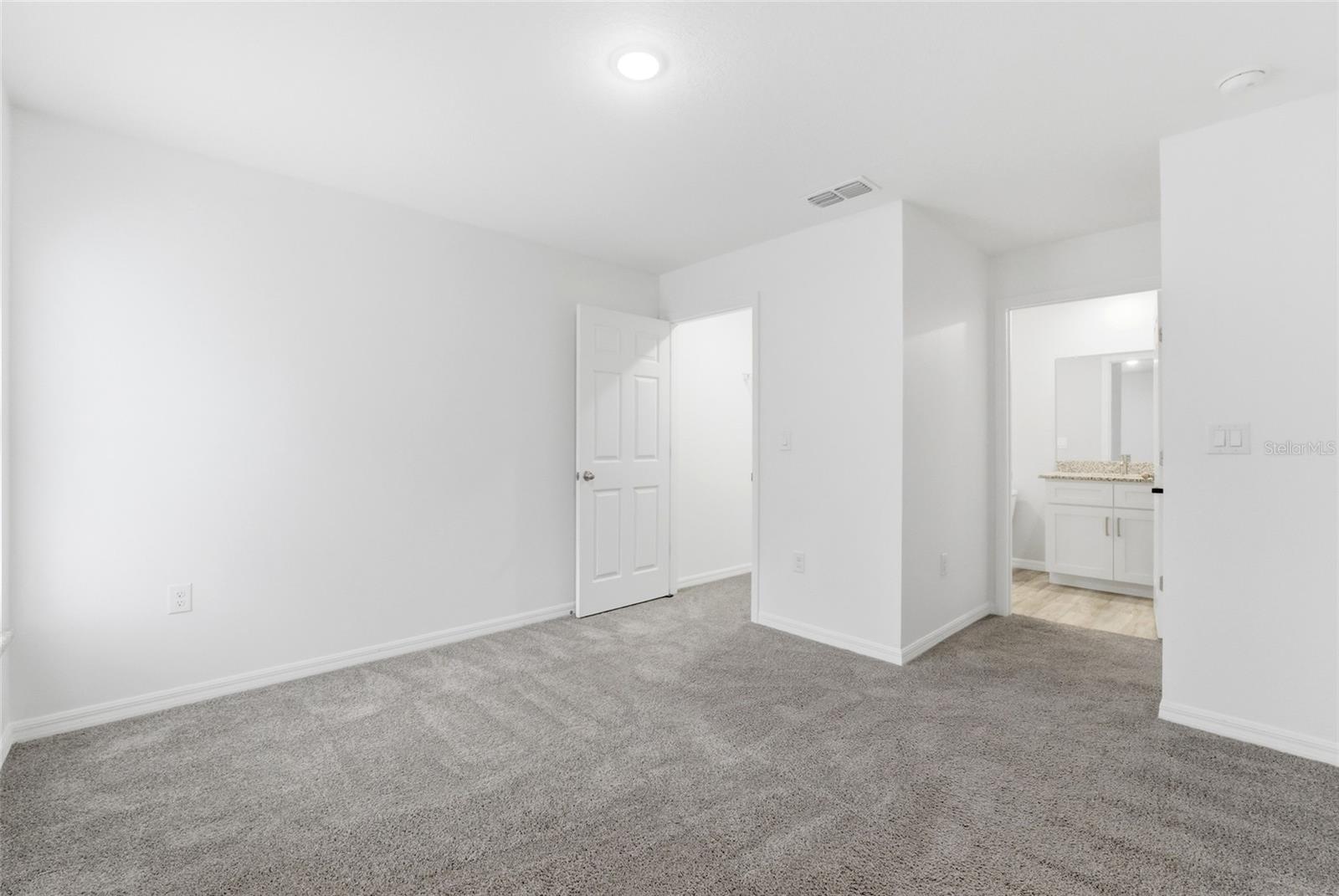 Image 10 of 22 For 302 Avenue P Nw