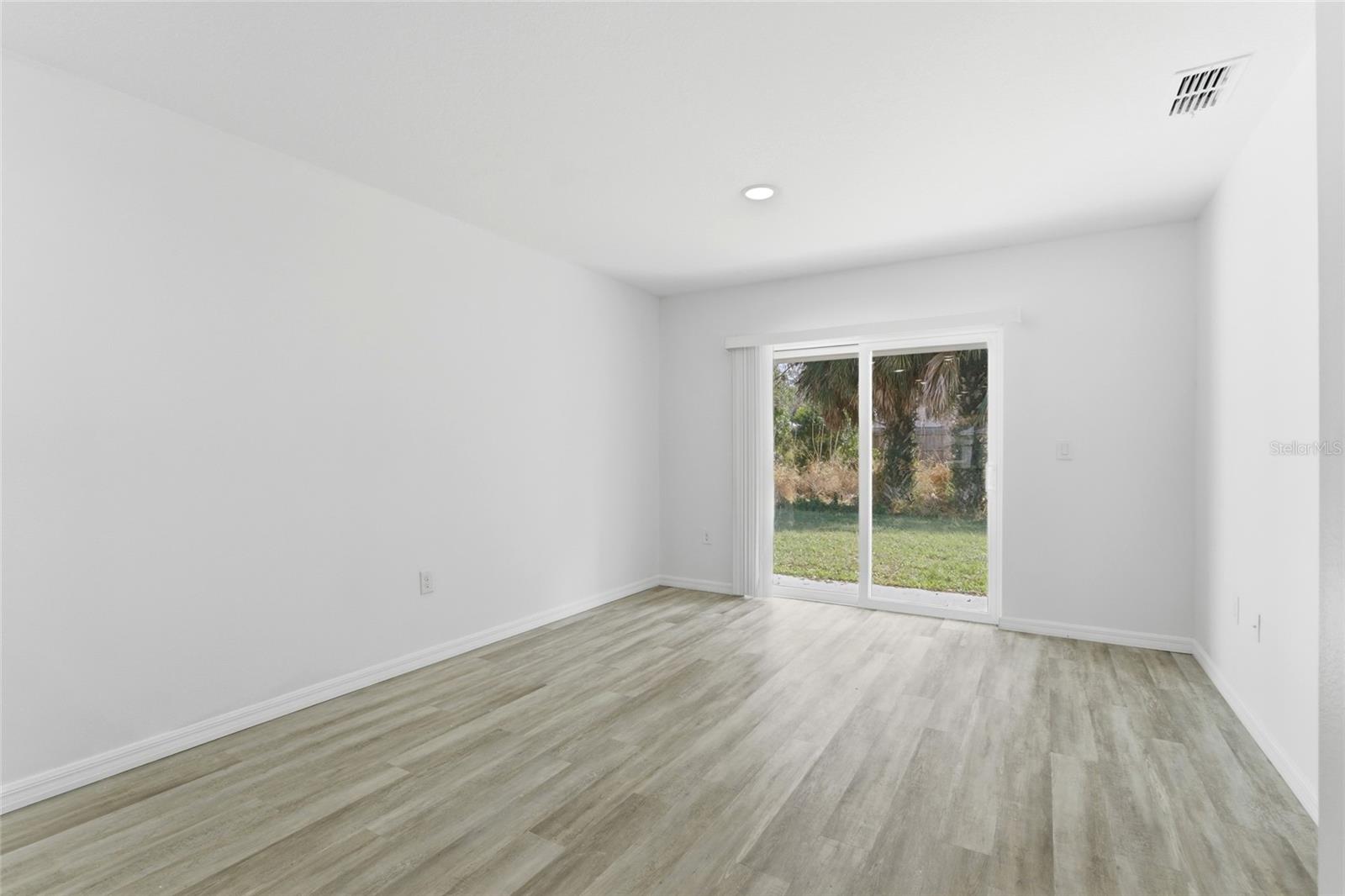 Image 15 of 22 For 302 Avenue P Nw