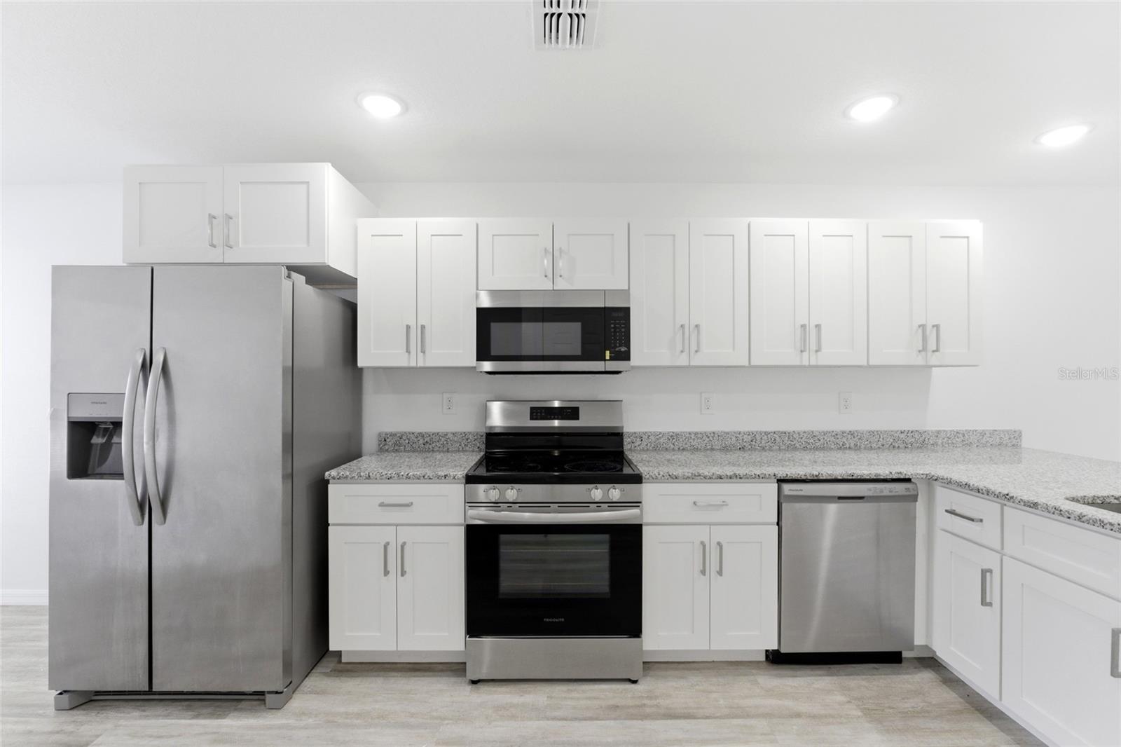 Image 2 of 22 For 302 Avenue P Nw