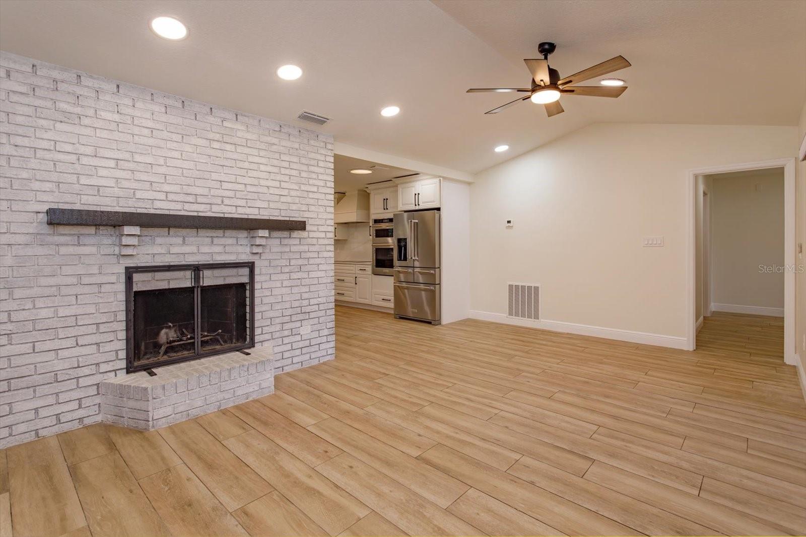 Image 4 of 35 For 4953 Courtland Loop