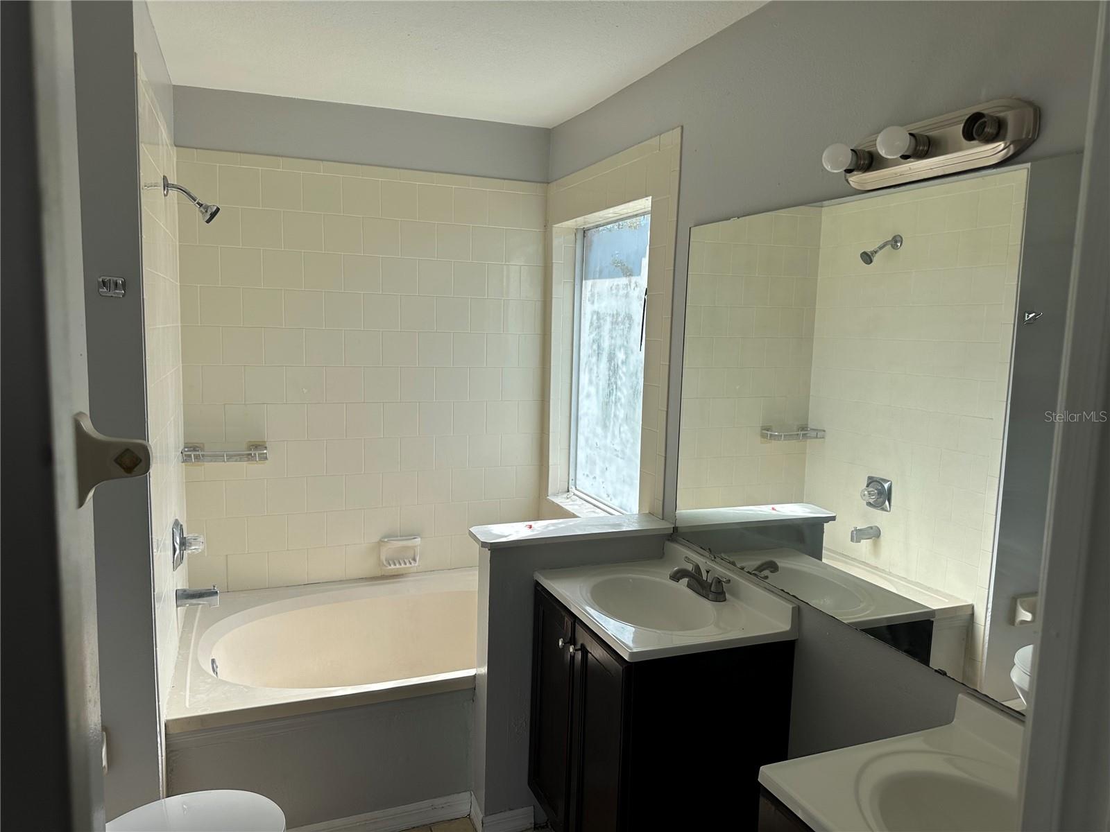 Image 19 of 22 For 1207 Upstreet Court