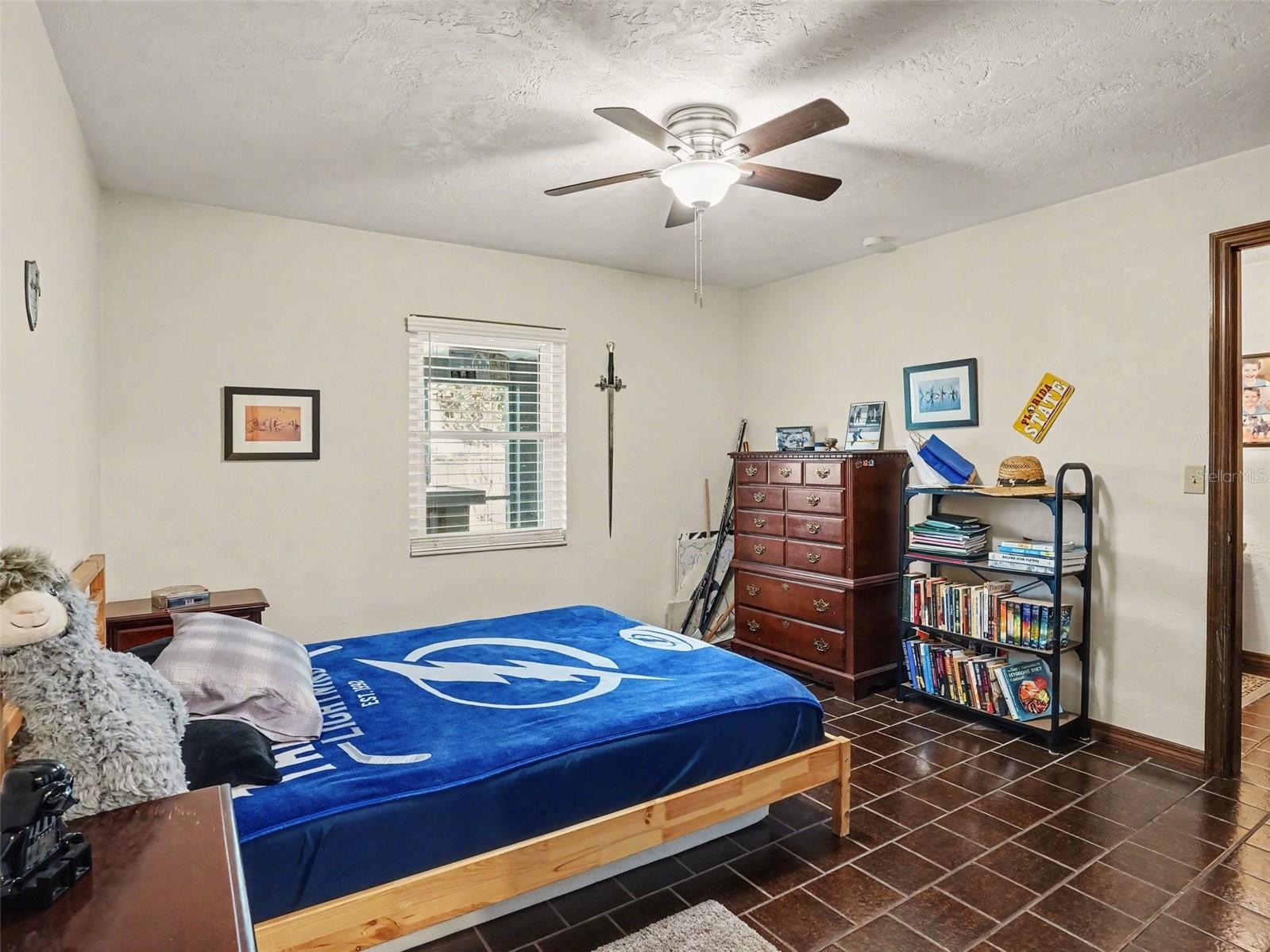 Image 13 of 28 For 1390 Ohio Avenue