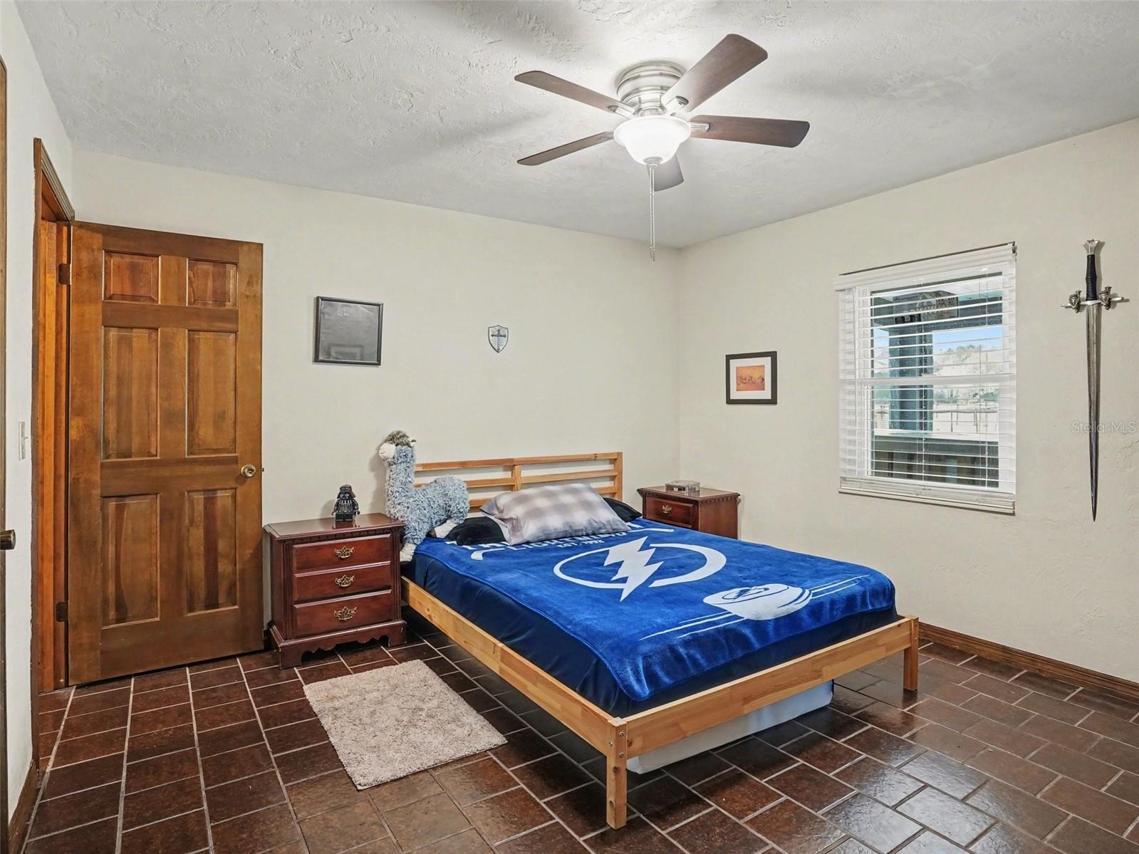 Image 14 of 28 For 1390 Ohio Avenue