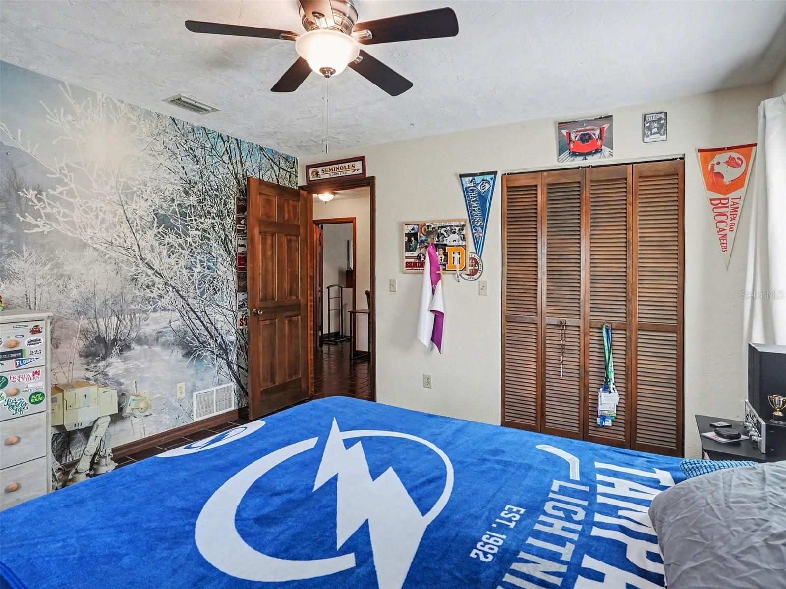 Image 17 of 28 For 1390 Ohio Avenue