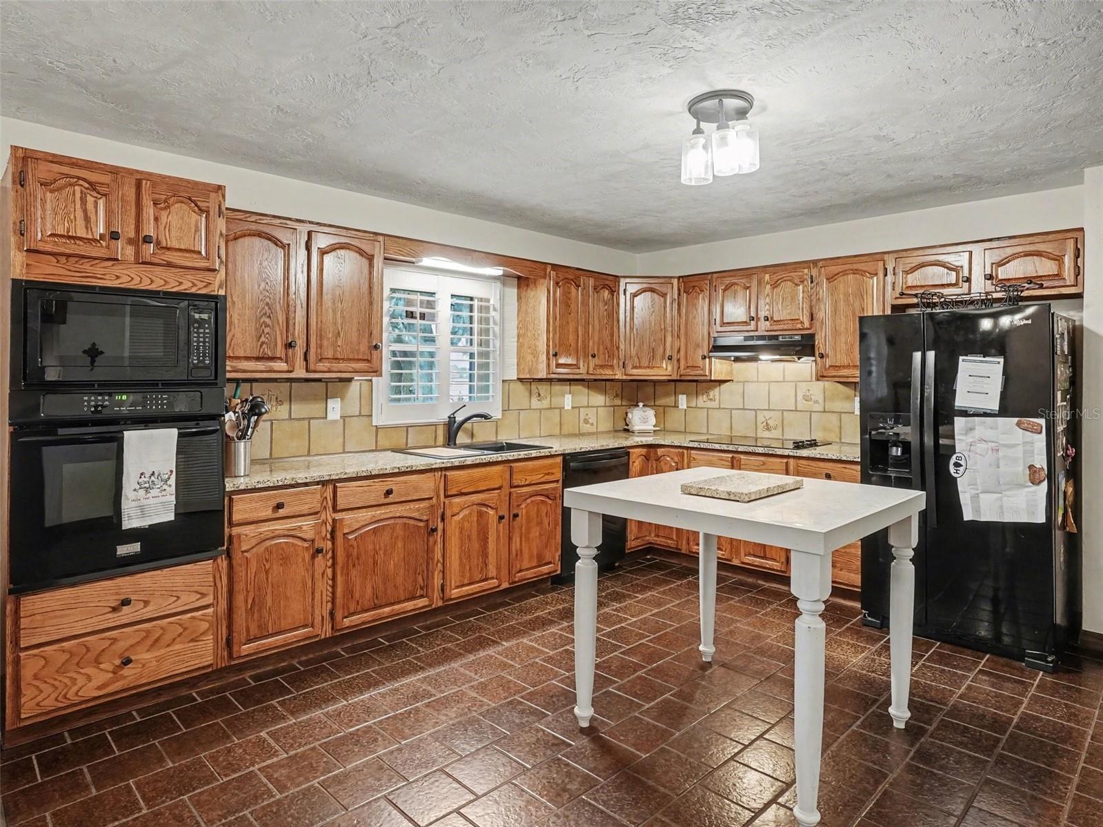 Image 6 of 28 For 1390 Ohio Avenue