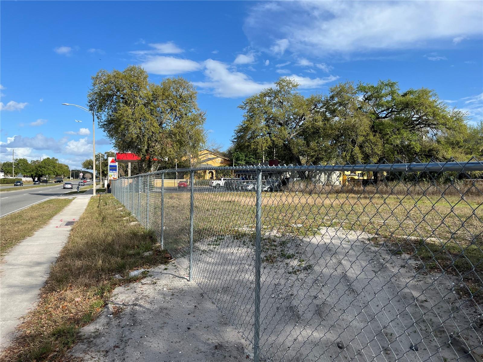 Image 3 of 13 For 5750 Pershing Avenue