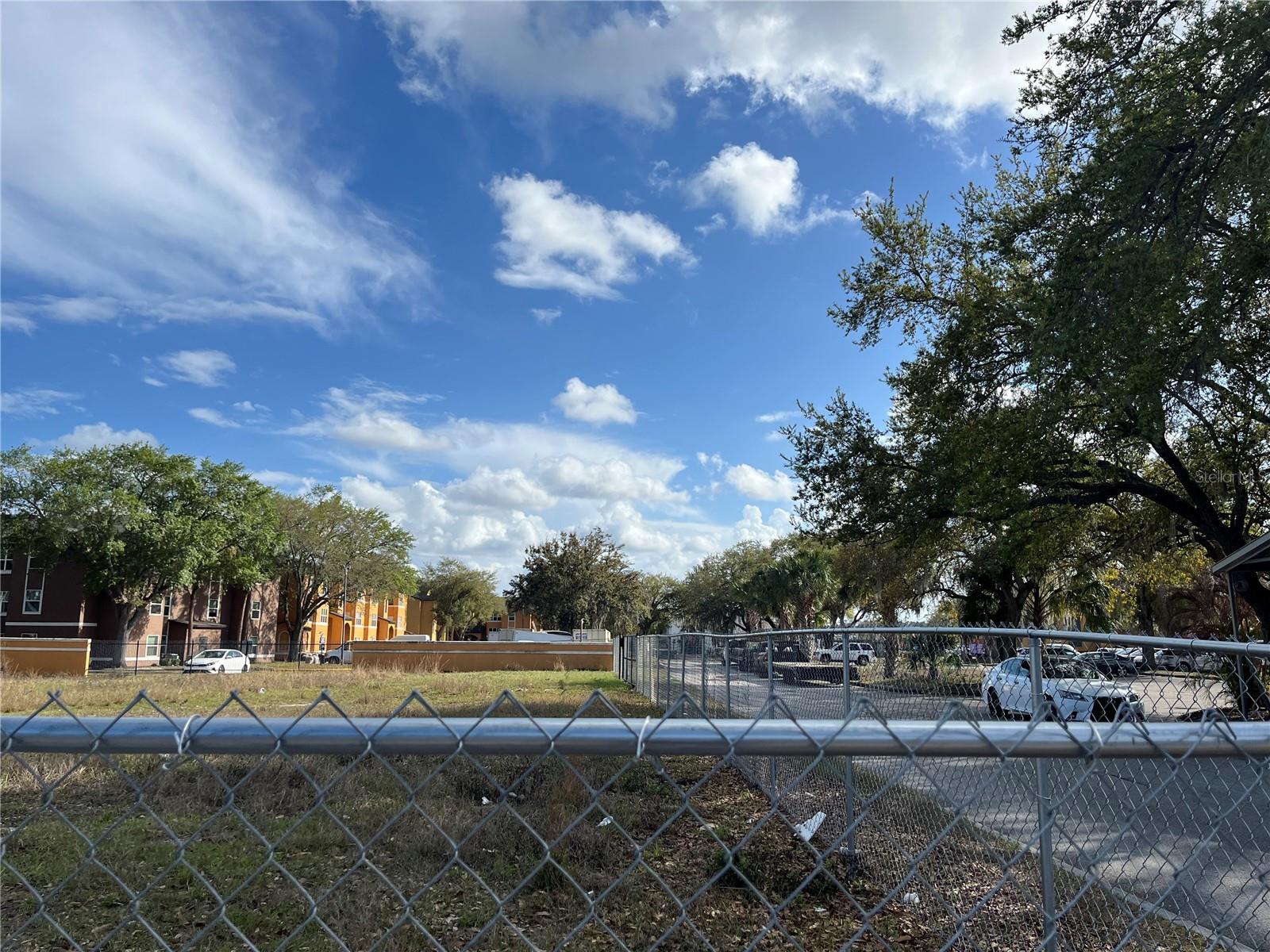 Image 4 of 13 For 5750 Pershing Avenue