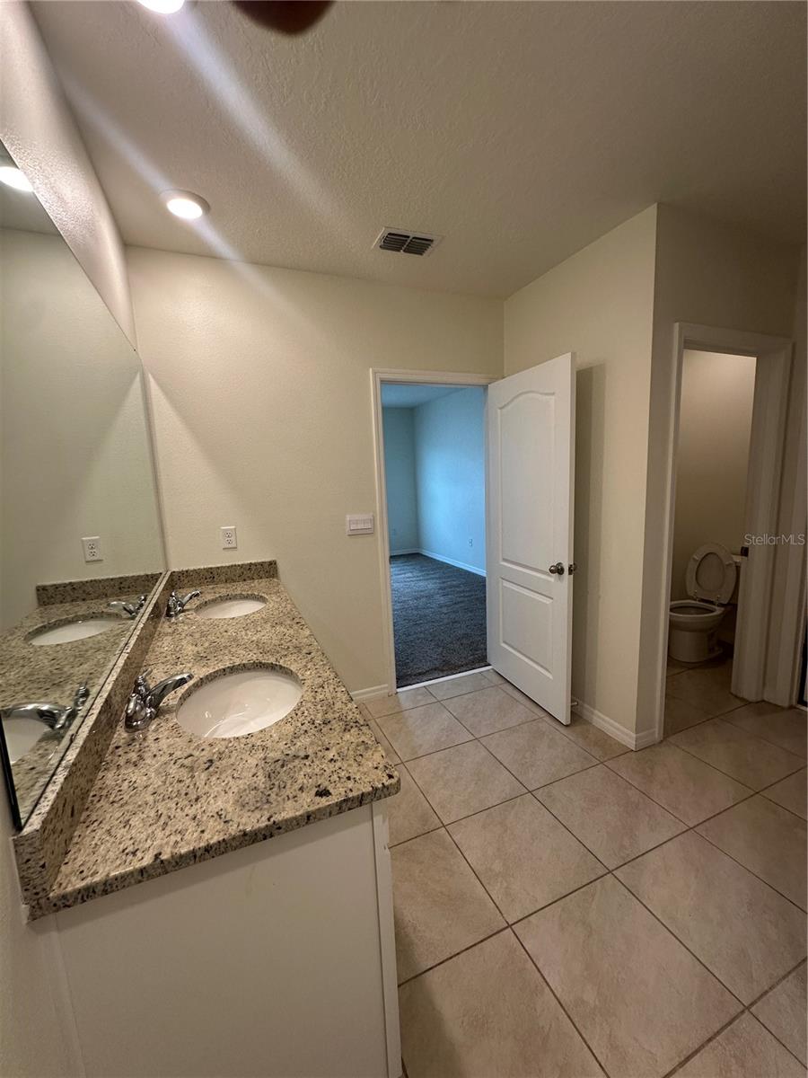 Image 17 of 21 For 1292 Sugarwood Street