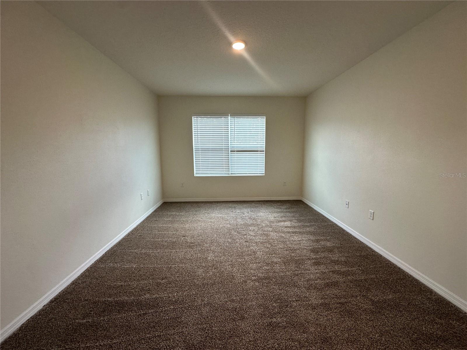 Image 18 of 21 For 1292 Sugarwood Street