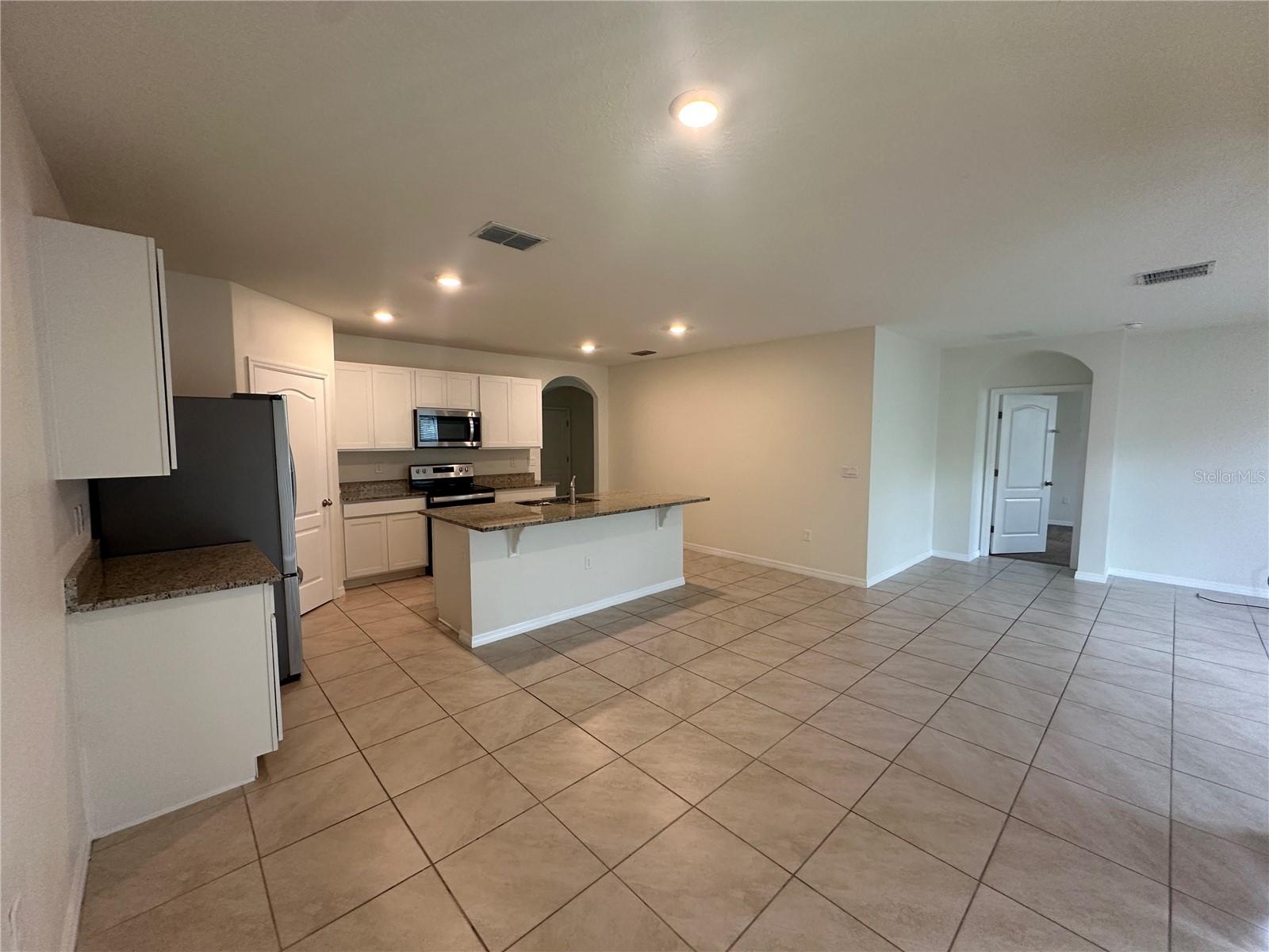 Image 4 of 21 For 1292 Sugarwood Street