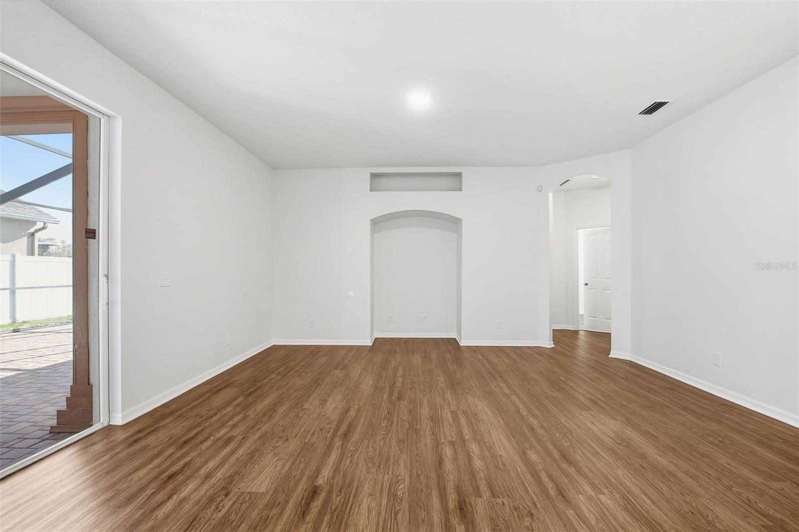 Image 14 of 37 For 6648 Thackston Drive