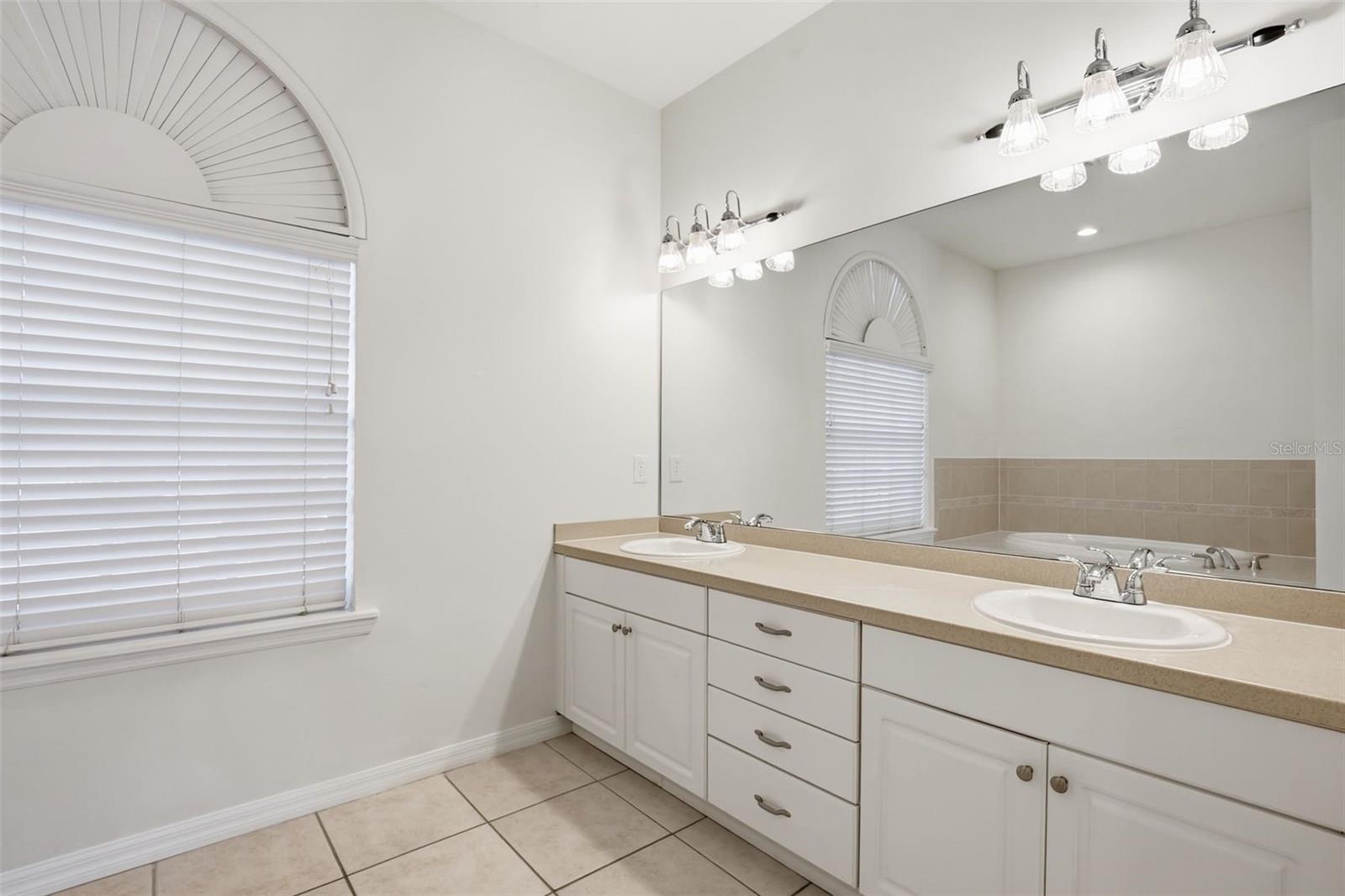 Image 28 of 37 For 6648 Thackston Drive