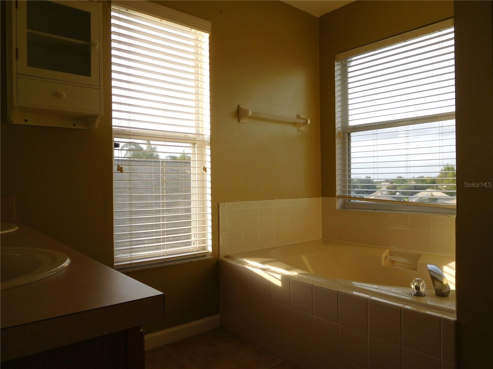 Image 10 of 17 For 15903 Bay Vista Drive