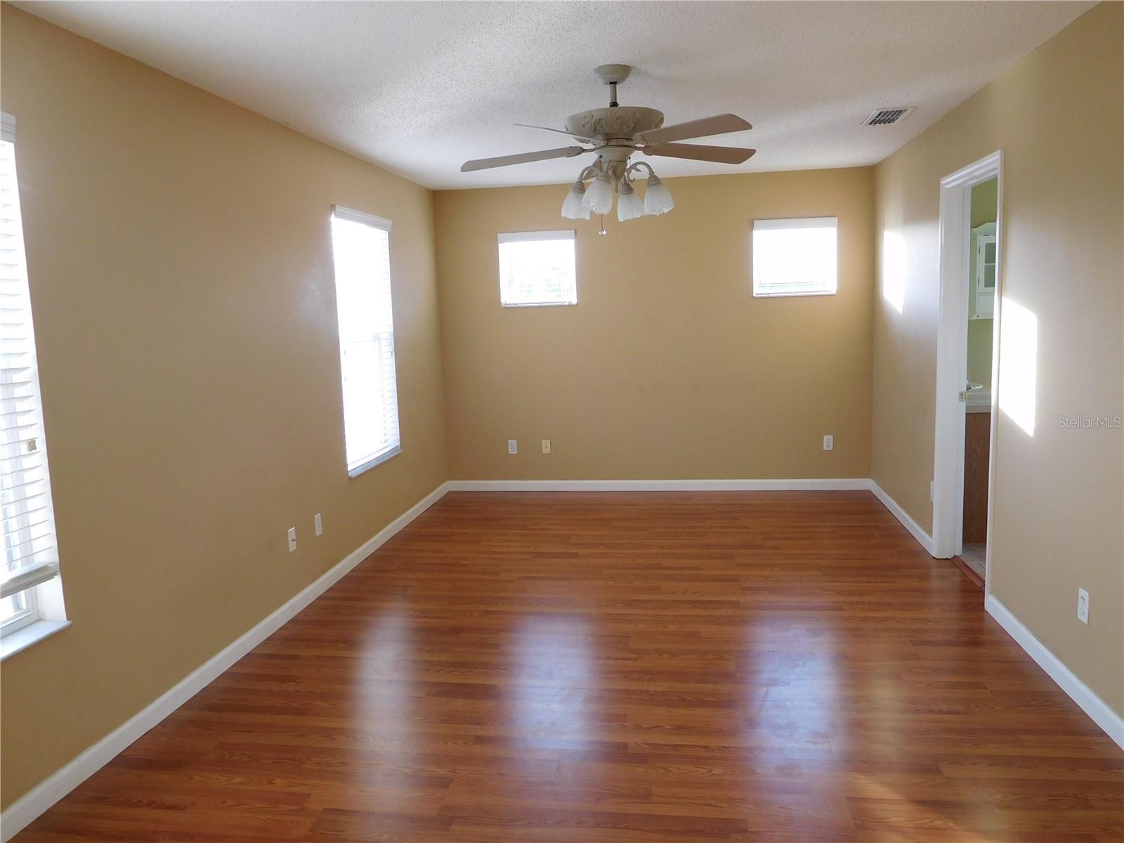 Image 8 of 17 For 15903 Bay Vista Drive