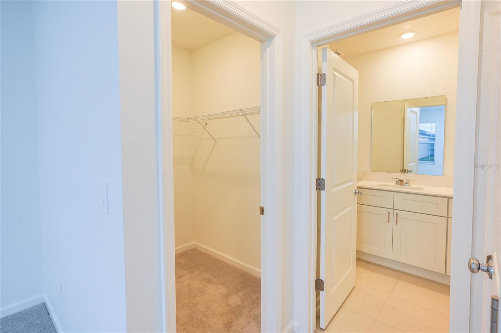 Image 11 of 21 For 5645 Loggia Lane