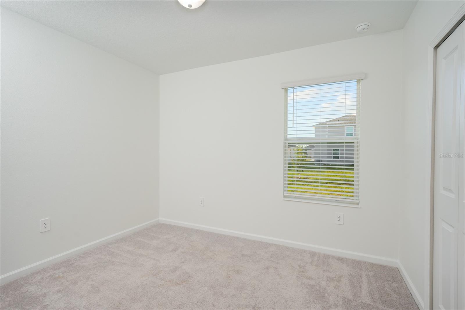 Image 17 of 21 For 5645 Loggia Lane