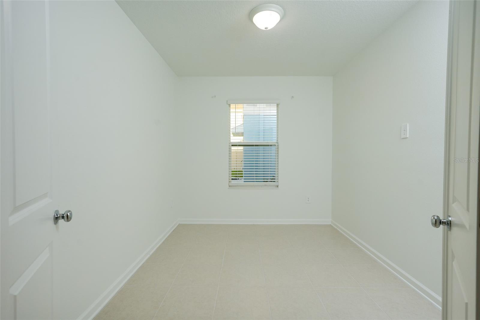 Image 8 of 21 For 5645 Loggia Lane