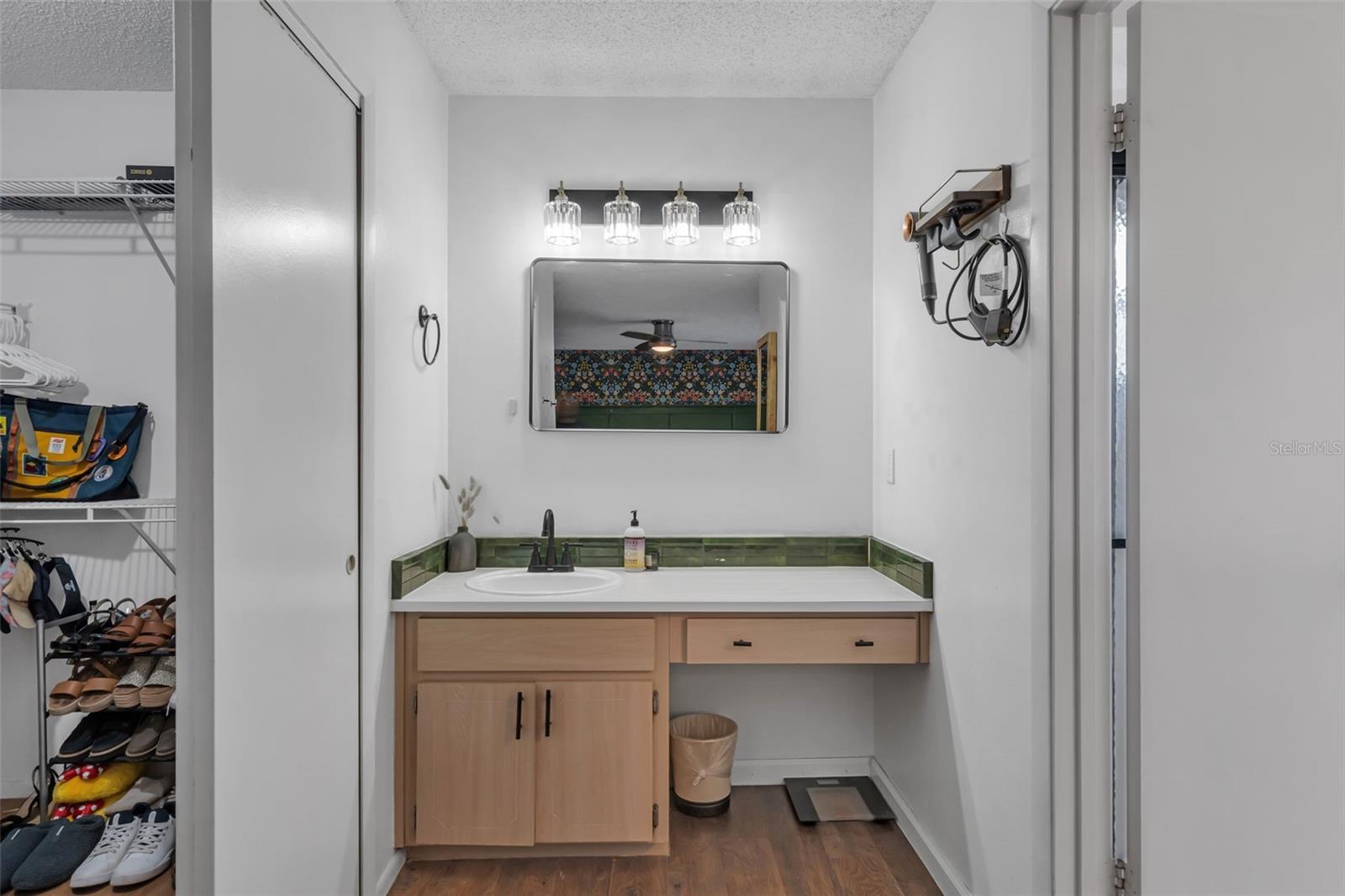 Image 16 of 49 For 1028 Karen Ridge Court